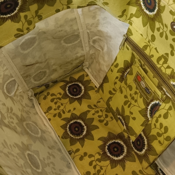 Rock Flower Paper Floral Green Tote Bag - Picture 3 of 7